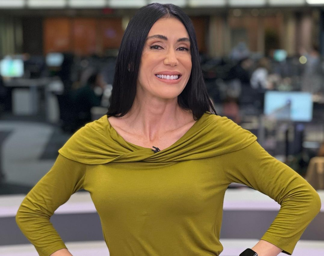 Após 12 anos a jornalista Michelle Barros anuncia saída da Globo